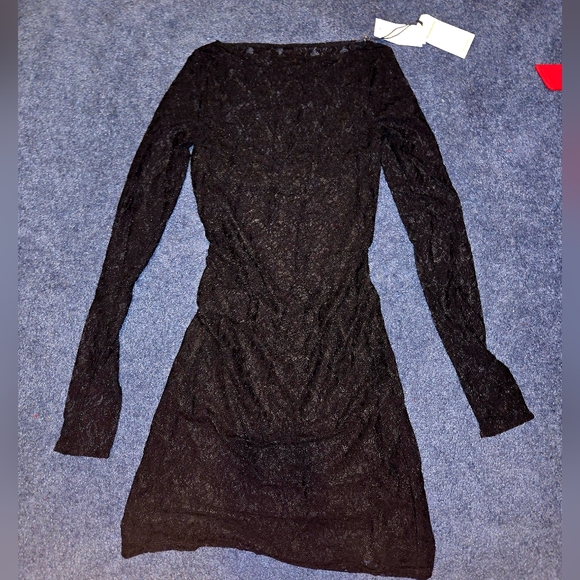 Long sleeve lace mini dress - Picture 3 of 6